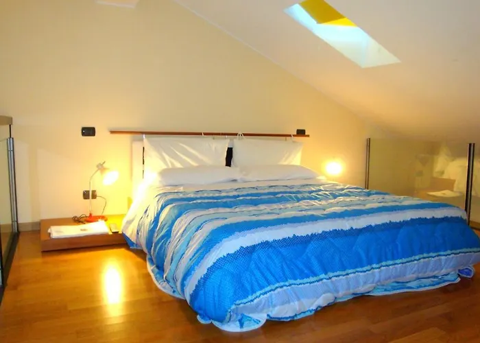 Bed *